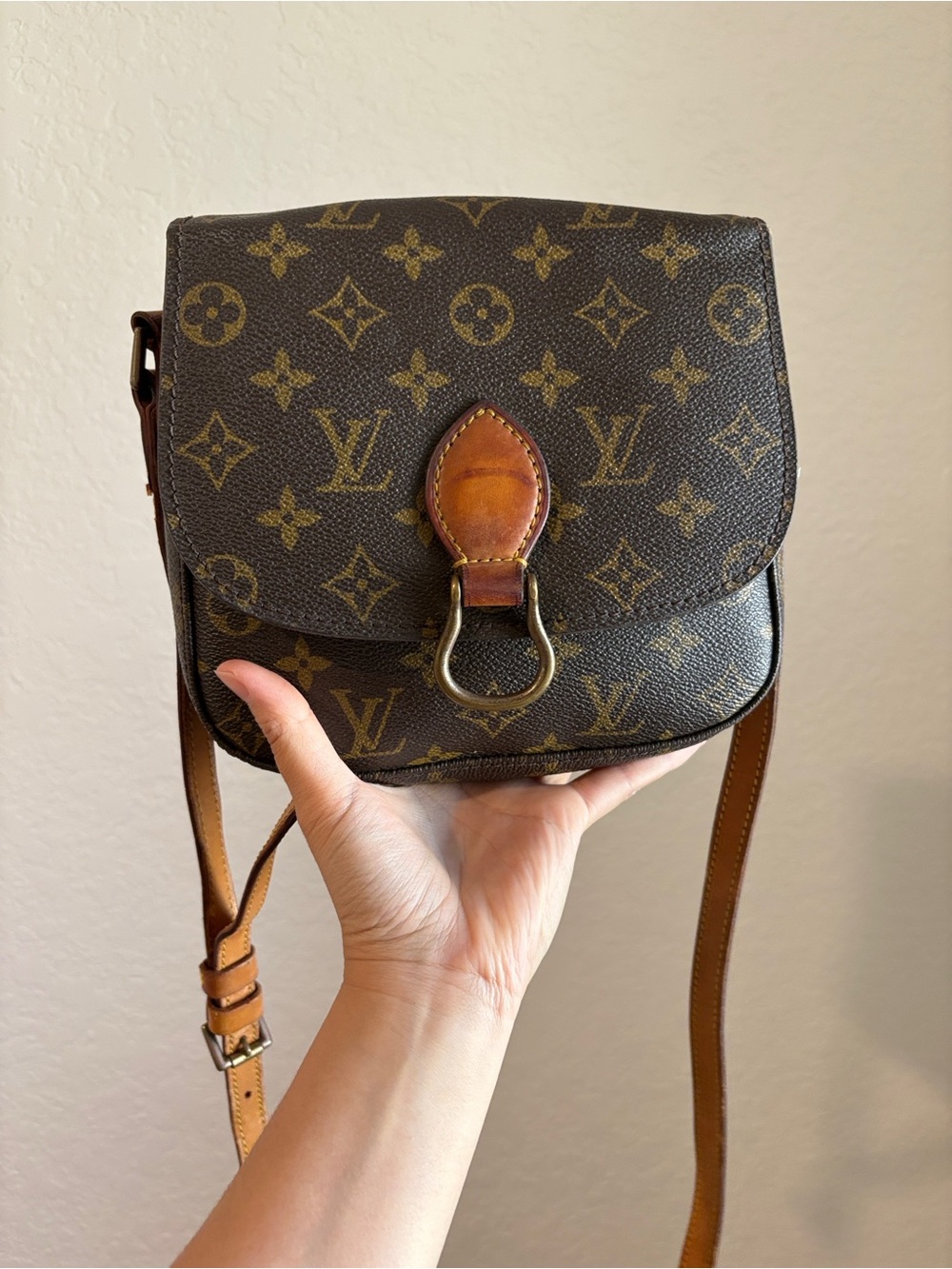 Louis Vuitton Saint Cloud
Brown Monogram Crossbody Bag - Picture 13 of 15